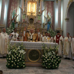 El Cardenal Francisco Robles en la misa de 25 aniversario del padre Miguel Dominguez García, en Capilla de Guadalupe.