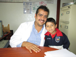 Director del Doctor Hector Monroy, Centro de Salud de Capilla de Guadalupe